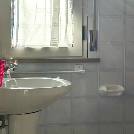 F004 - Fano, Trilocale Con Terrazzino A 30mt Dal Mare